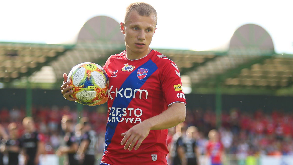 Raków Częstochowa ma w kadrze jednego lewego wahadłowego: Patryka Kuna - Przegląd Sportowy