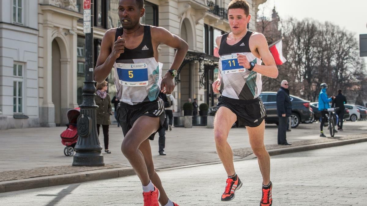 Szymon Kulka już w lutym pobiegł w półmaratonie 1:03.39