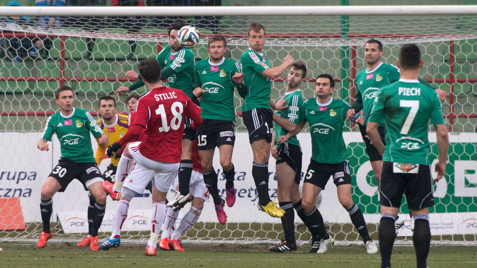 PIŁKA NOŻNA LIGA POLSKA PGE GKS BEŁCHATÓW WISŁA KRAKÓW (Semir Stilic)