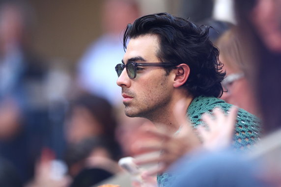 Wokalista Joe Jonas na finale US Open