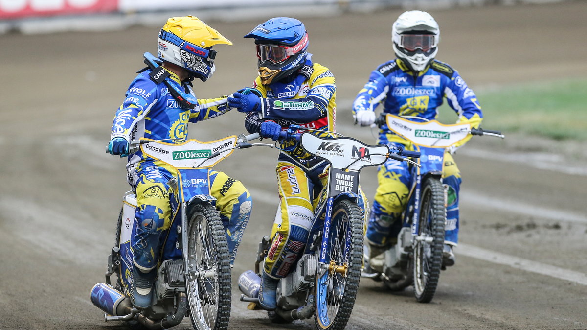 Nicki Pedersen (z lewej)