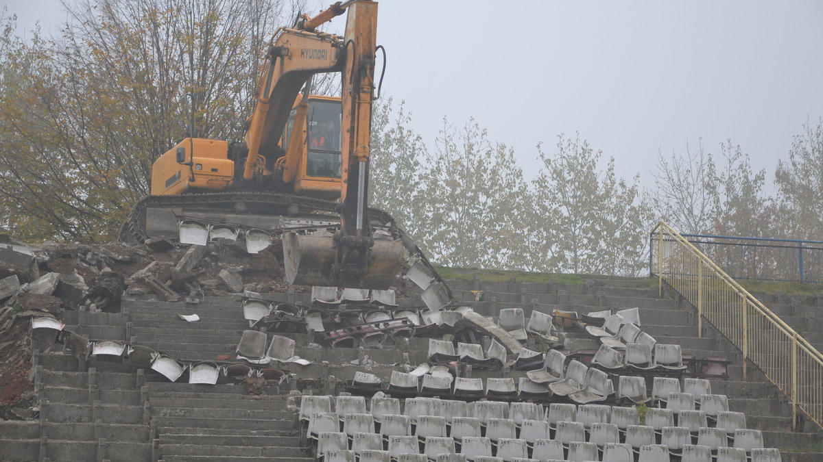 Jedni zdążyli zburzyć, drudzy twierdzą, że nie mają za co wybudować. Efekt? Świętochłowice jeszcze długo będą bez stadionu żużlowego.