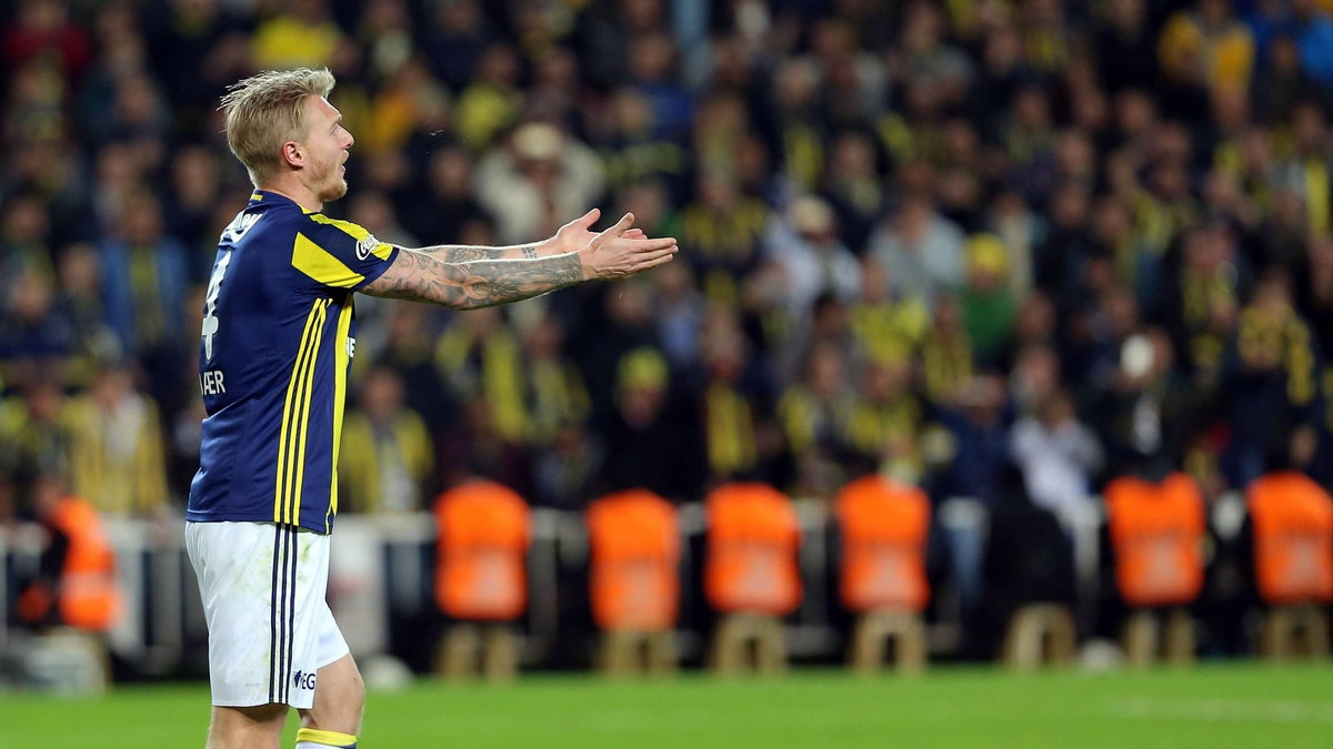 Duńczyk Kjaer ma nadal grać w Fenerbahce