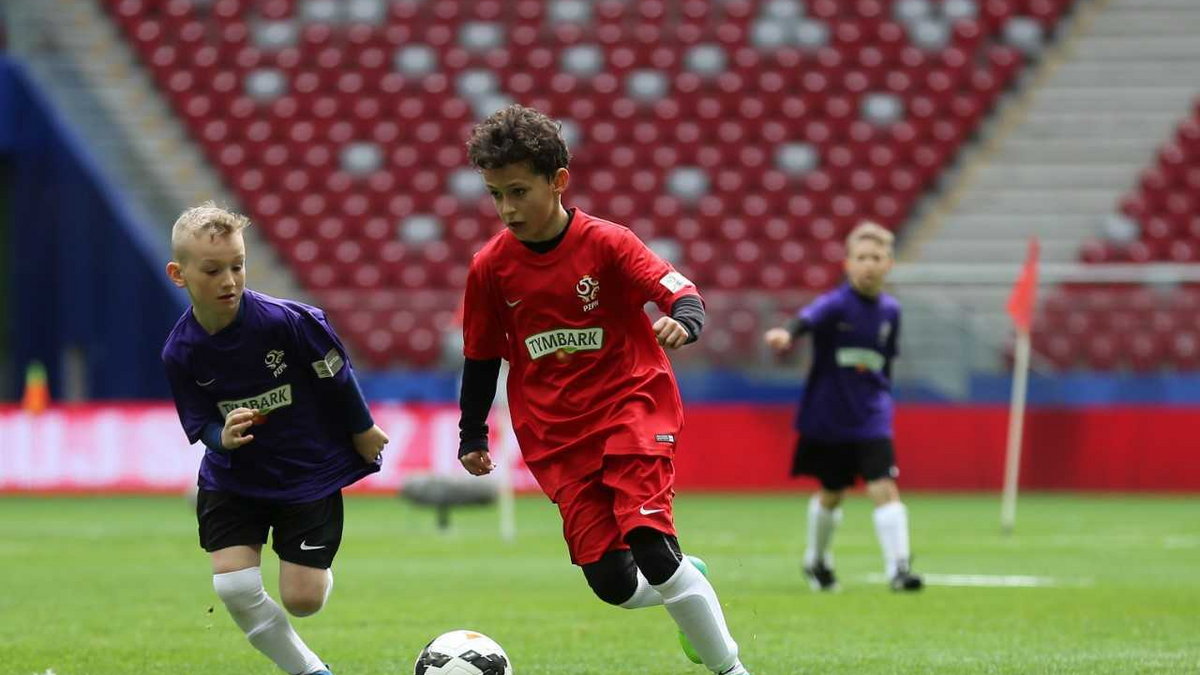 Z Podwórka na Stadion