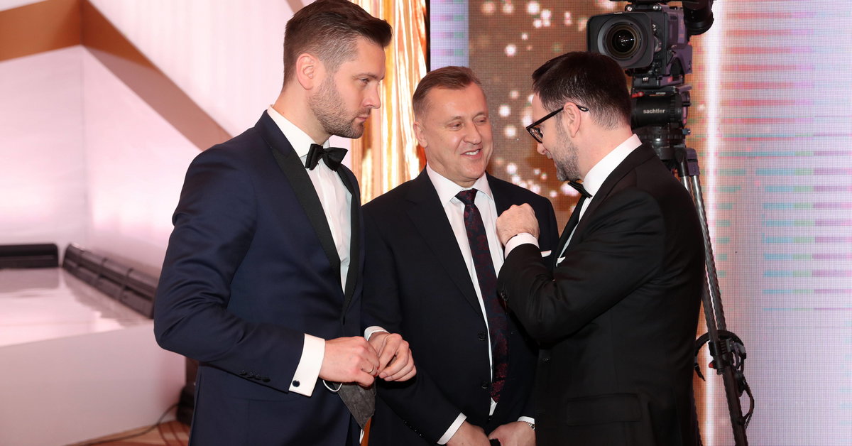 Miliony od rządu dla polskiej piłki. Dlaczego to przepalanie pieniędzmi w kominku?