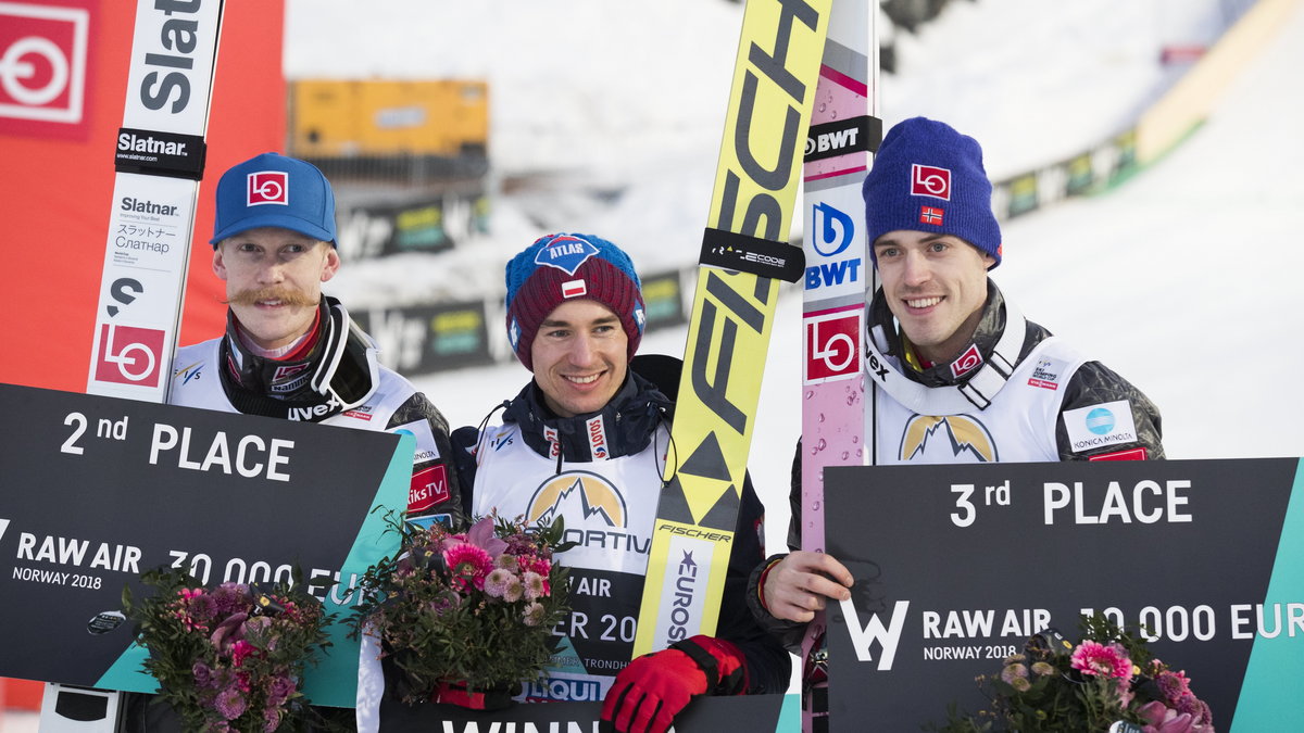 Od lewej: Robert Johansson, Kamil Stoch, Andreas Stjernen