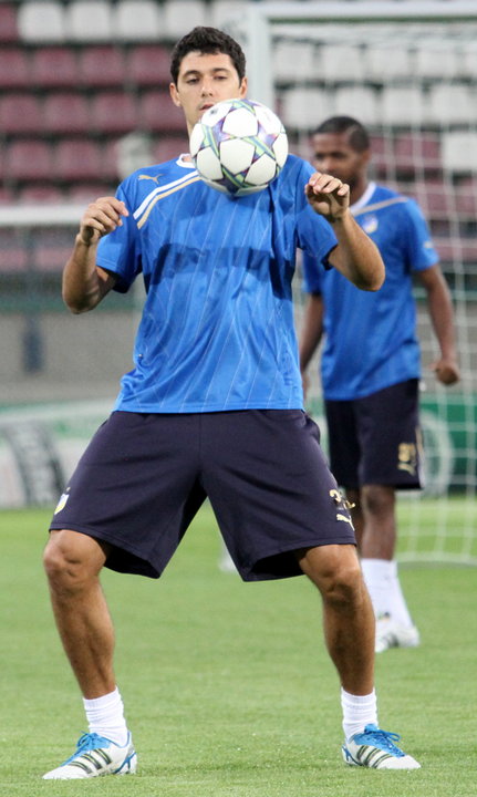 PIŁKA NOŻNA LM TRENING PIŁKARZY APOEL