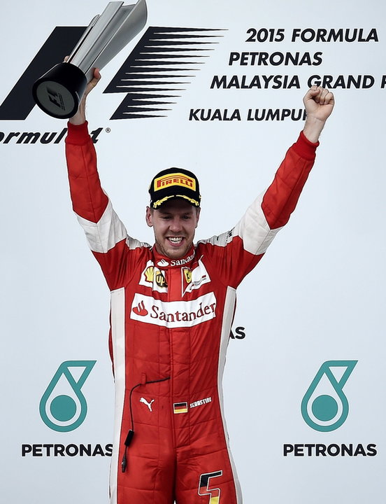 AUTO-PRIX-MAS-F1-PODIUM