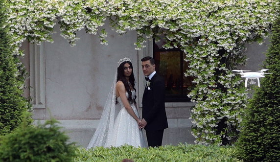 epa07633259 - TURKEY SOCCER MESUT OZIL WEDDING (Arsenal's Mesut Ozil's wedding )