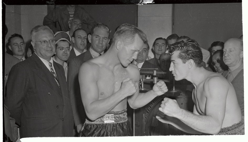 Przed pierwszą walką Tony Zale (z lewej) – Rocky Graziano (1946)