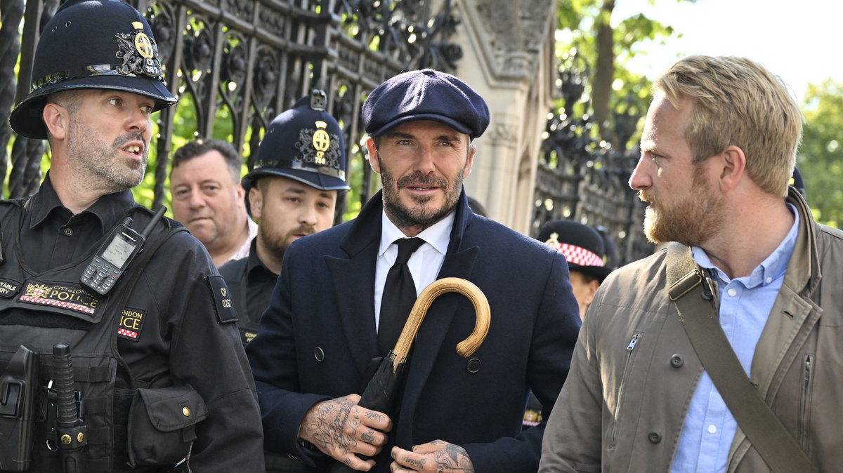 David Beckham zaraz po wyjściu z Pałacu Westminsterskiego