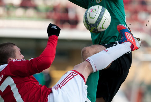 PIŁKARSKA EKSTRAKLASA GKS BEŁCHATÓW KONTRA WISŁA KRAKÓW