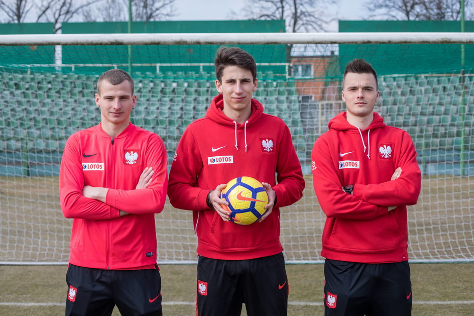 Na zgrupowaniu reprezentacji Polski do lat 21 spotkali się trzej bramkarze ze Śląska: Tomasz Loska, Kamil Grabara i Mateusz Kuchta.