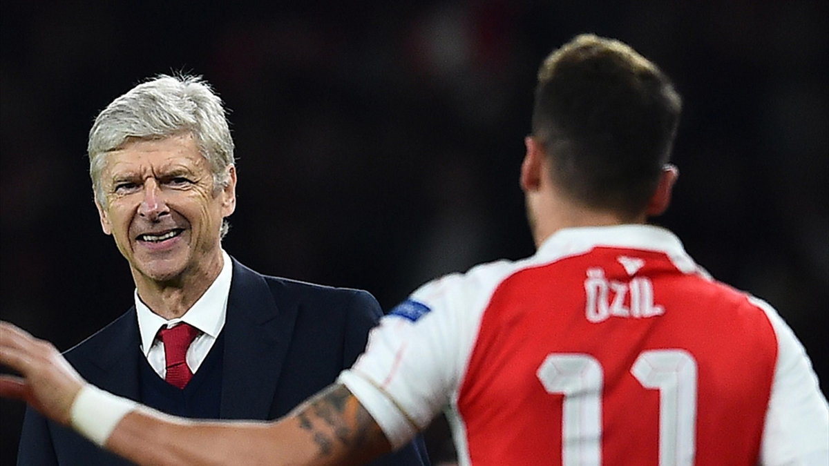 Arsene Wenger i Mesut Oezil