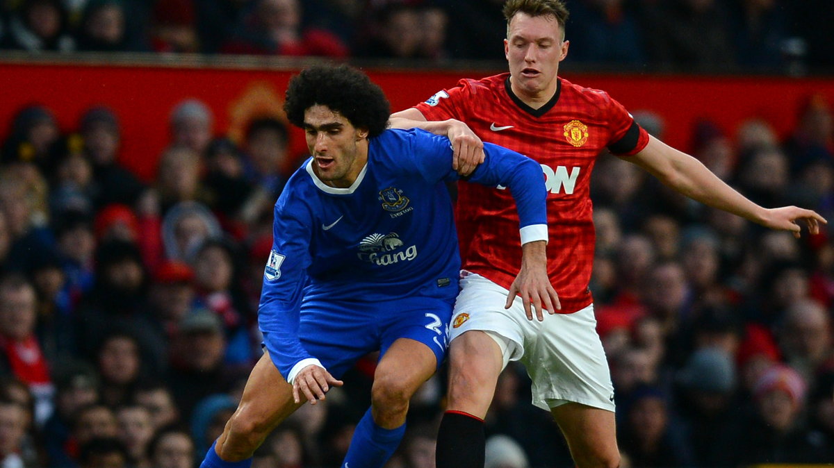 Marouane Fellaini (L)