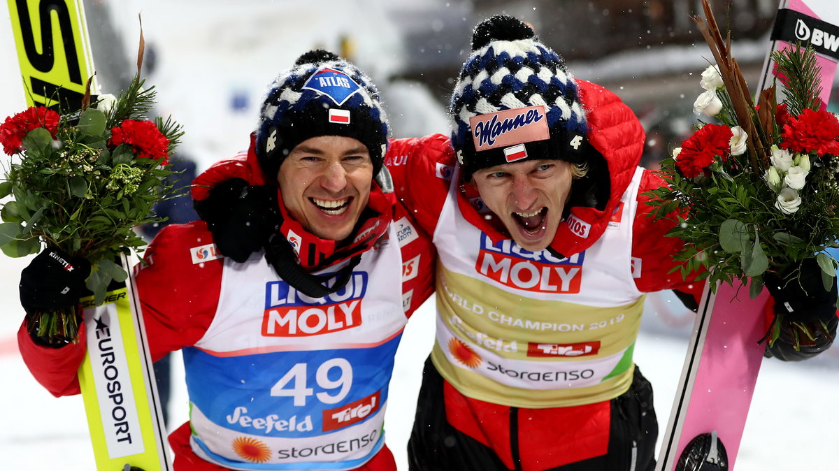 Dawid Kubacki (z prawej) i Kamil Stoch