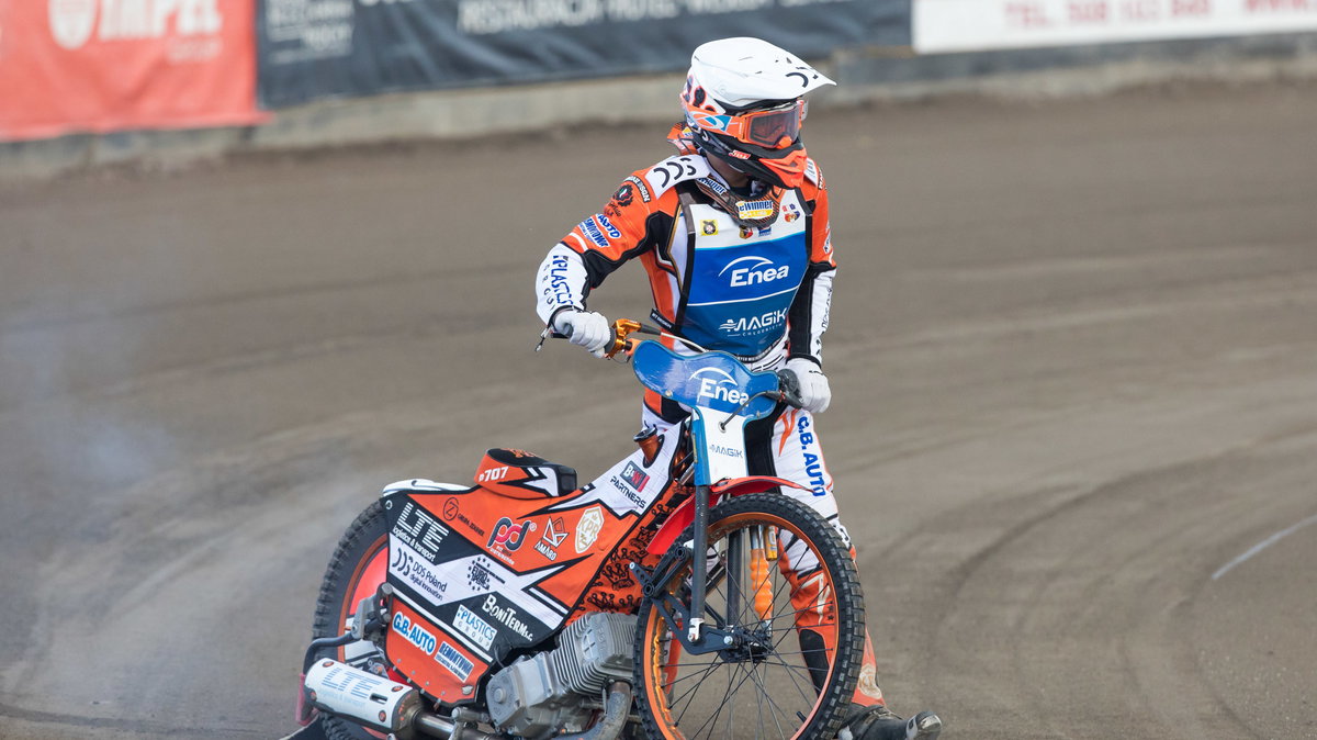 2020.09.07 Leszno Zuzel 2020Final Indywidualnych Mistrzostw Polski N/z Krystian Pieszczek defekt Foto Marcin Karczewski / PressFocus 2020.09.07 Speedway2020Final Indywidualnych Mistrzostw Polski N/z Krystian Pieszczek defekt Foto Marcin Karczewski / PressFocus