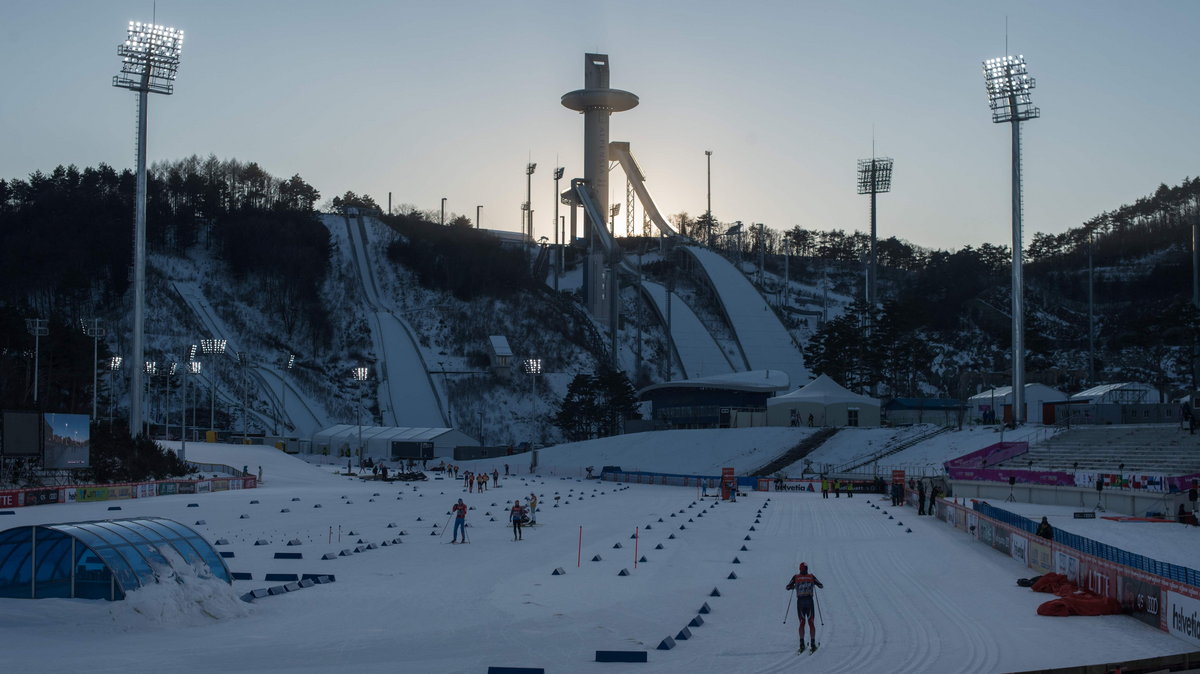 Stadion biathlonowy, biegowy i skocznie narciarskie. Tu możemy święcić największe sukcesy