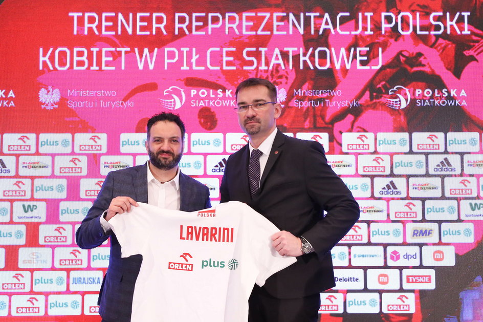 Stefano Lavarini podczas oficjalnej konferencji prasowej, gdy rok temu obejmował polską kadrę