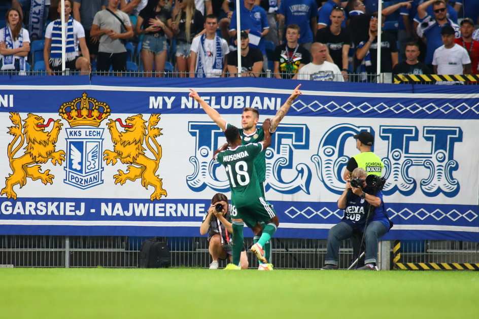 W 4. kolejce sezonu 2019/20 Łukasz Broź strzelił dwa gole na stadionie przy Bułgarskiej