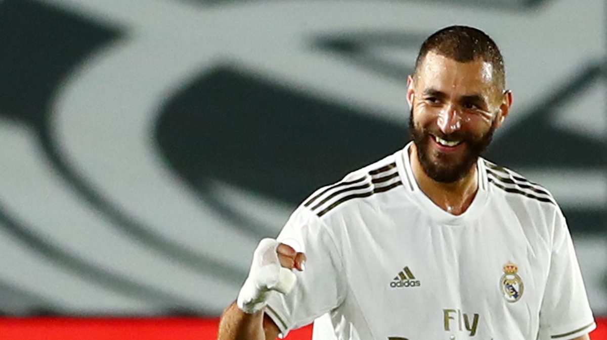 Karim Benzema w barwach Realu strzelił już 244 gole. Do czwartego Santillany traci 56 bramek, do trzeciego Di Stefano – 64, a do drugiego Raula 79.