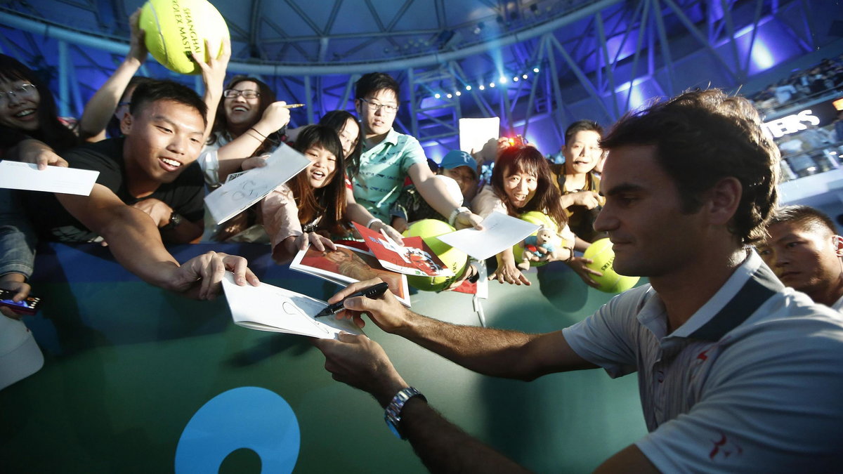 W Szanghaju fani oblegają Rogera Federera