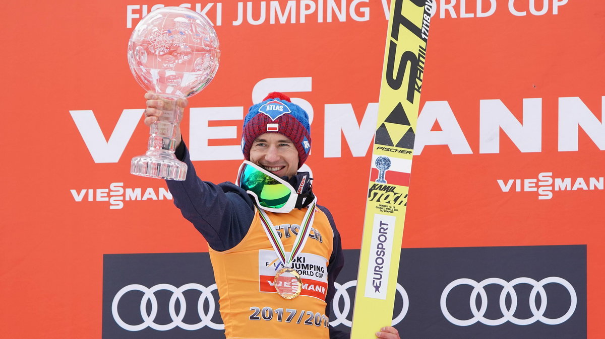 Kamil Stoch z Pucharem Świata za sezon 2017/18