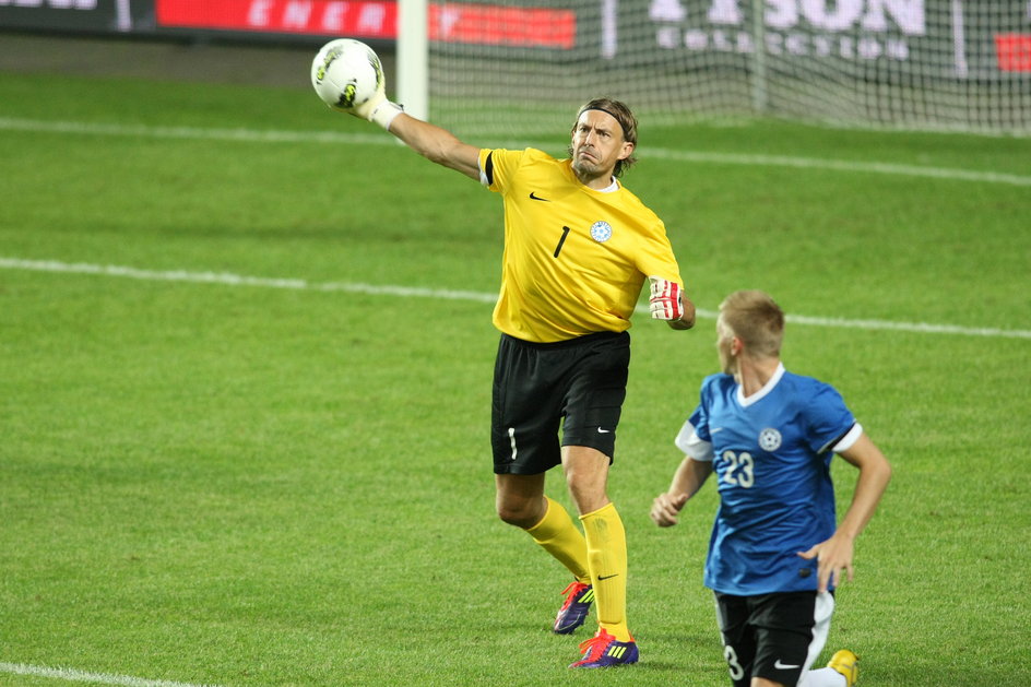 Sergei Pareiko podczas meczu Estonia – Polska (1:0) w Tallinnie w 2012 r.