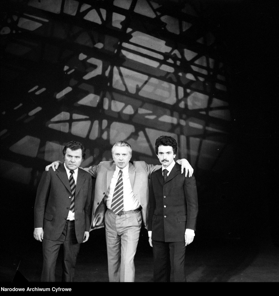 Od lewej: Zygmunt Listkiewicz, Ryszard Bacciarelli i Rafał Maria Kowalski na deskach Teatru Nowego w Warszawie
