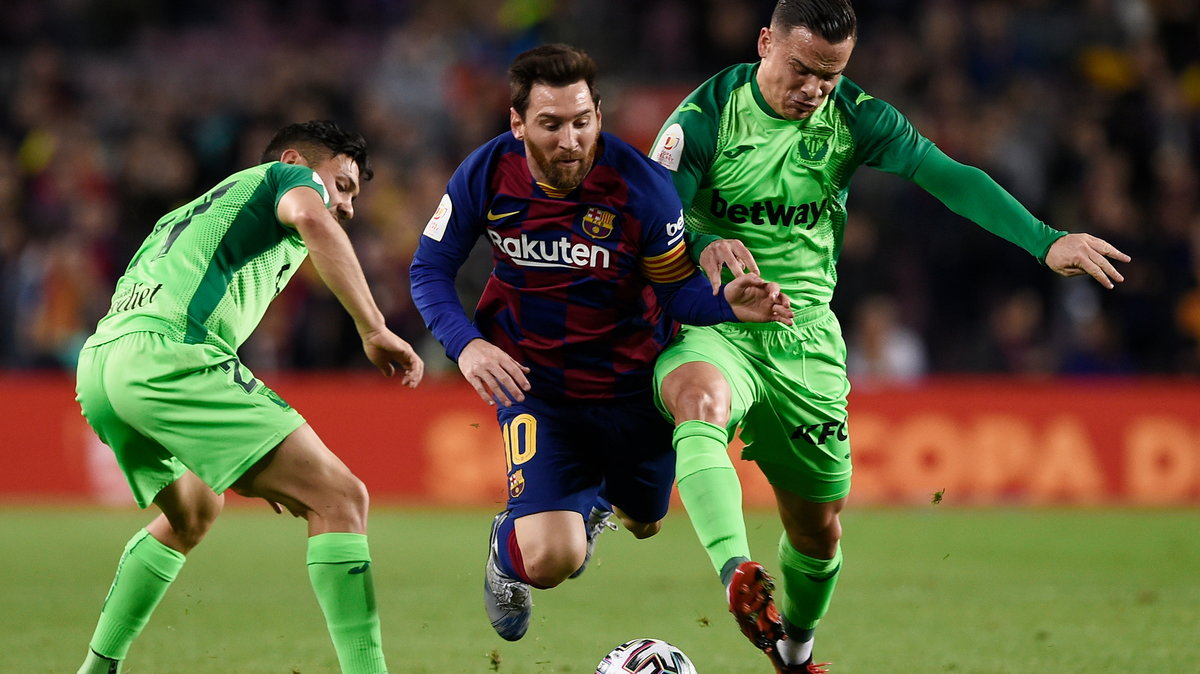 Lionel Messi (Barcelona) oraz Oscar Rodriguez i Roque Mesa (Leganes)