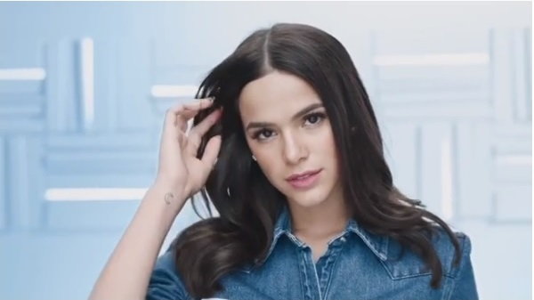 Bruna Marquezine w reklamie szamponu