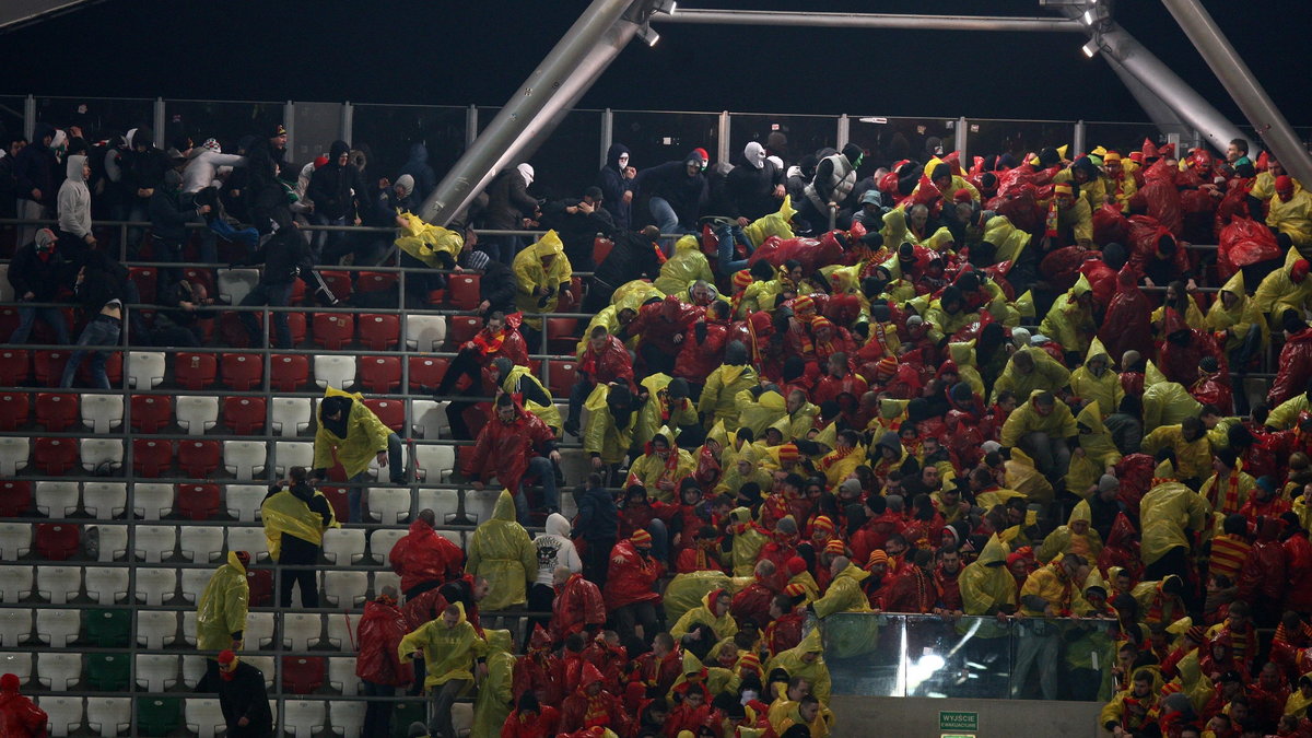 Burdy na stadionie Legii podczas meczu z Jagiellonią