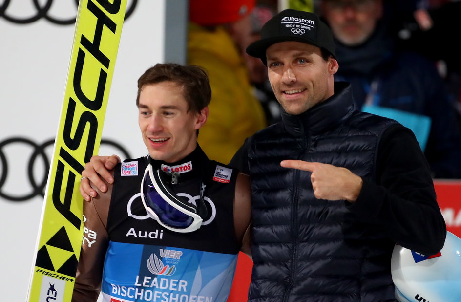 Kamil Stoch (z lewej) i Sven Hannawald