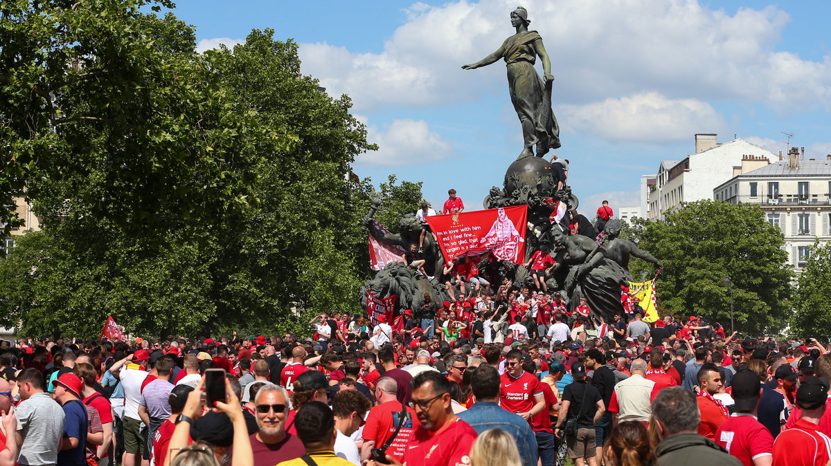 Kibice Liverpoolu w Paryżu