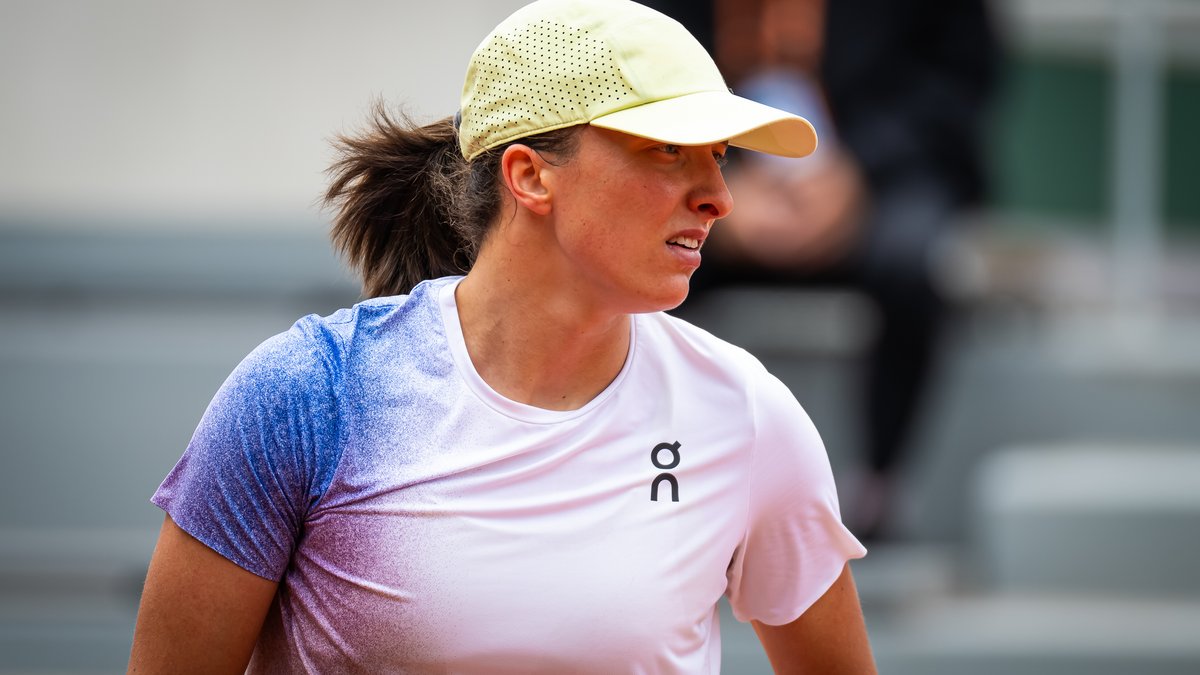 Bad Weather Hits Roland Garros—Iga Świątek Faces a Tougher Challenge