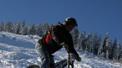 SNOW BIKE SLALOM