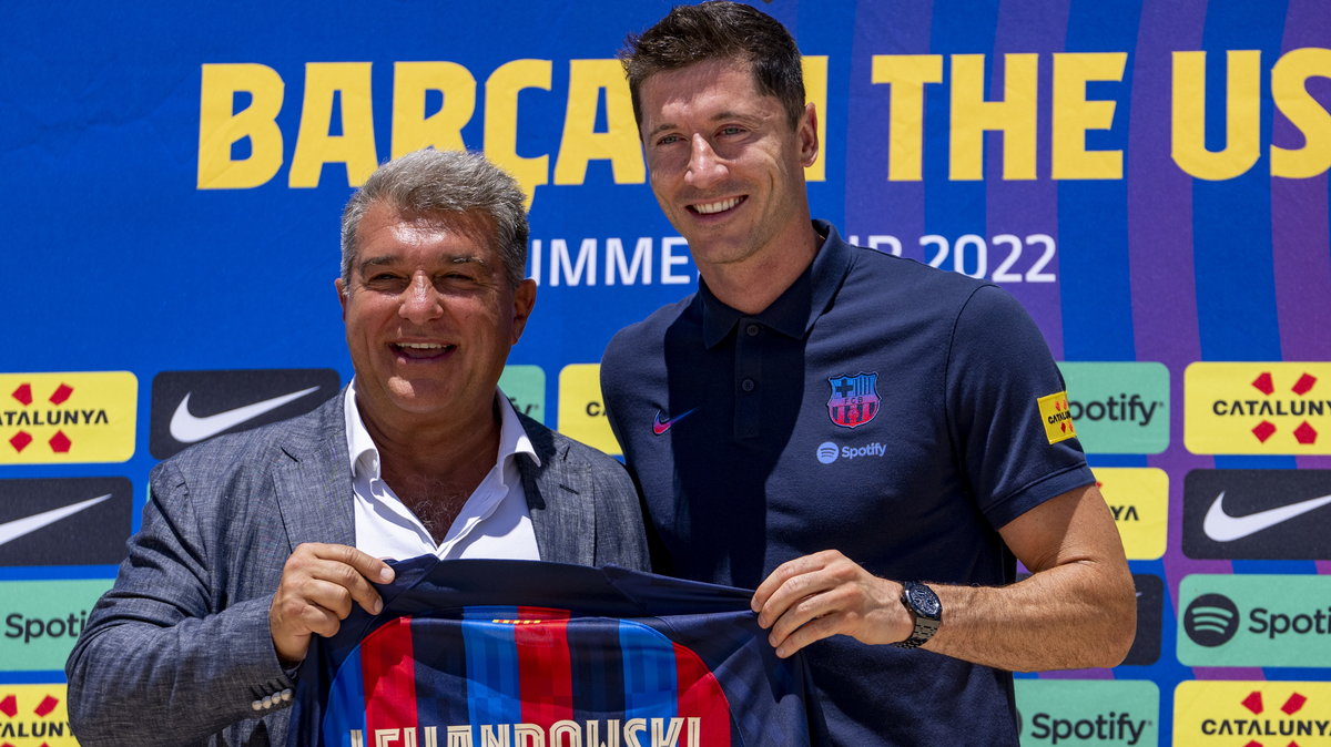 Robert Lewandowski podpisał czteroletni kontrakt z Barceloną