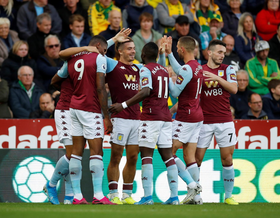 Dzięki wygranej z Norwich Aston Villa wydostała się ze strefy spadkowej