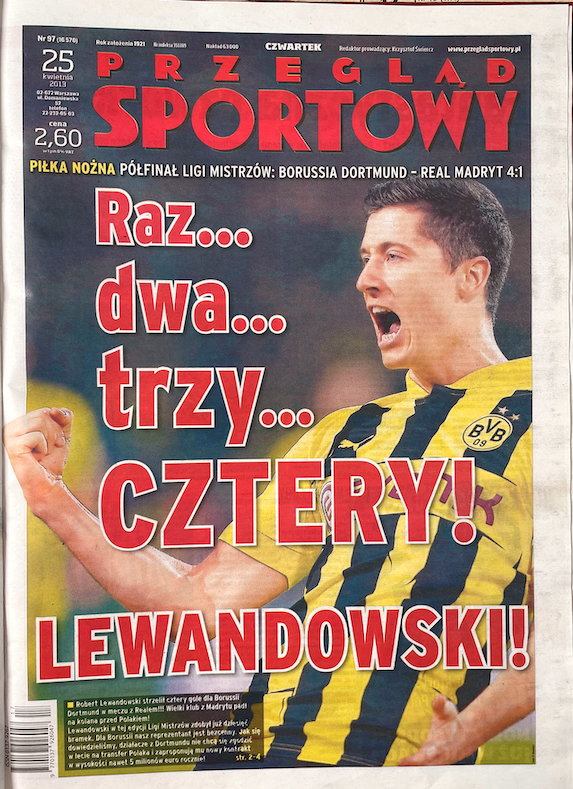Okładka "Przeglądu Sportowego" dzień po fantastycznym meczu Roberta Lewandowskiego.