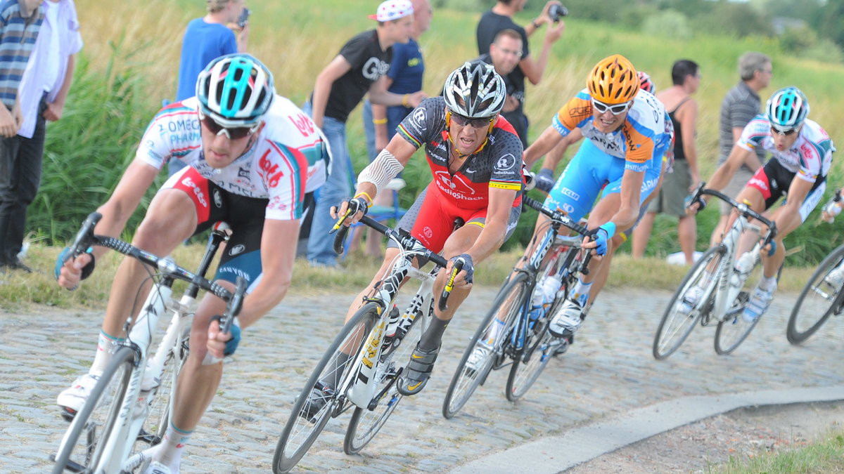 Zawodnicy na trasie tegorocznego Tour de France