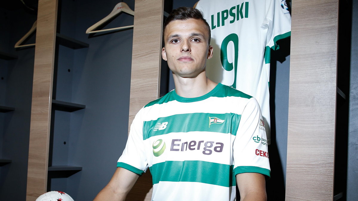 Pilka nozna. Ekstraklasa. Lechia Gdansk. Patryk Lipski. Podpisanie kontraktu. 12.08.2017