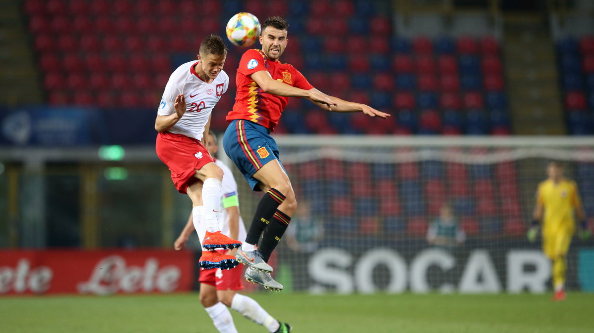 Robert Gumny (Polska U-21) i Borja Mayoral (Hiszpania U-21)