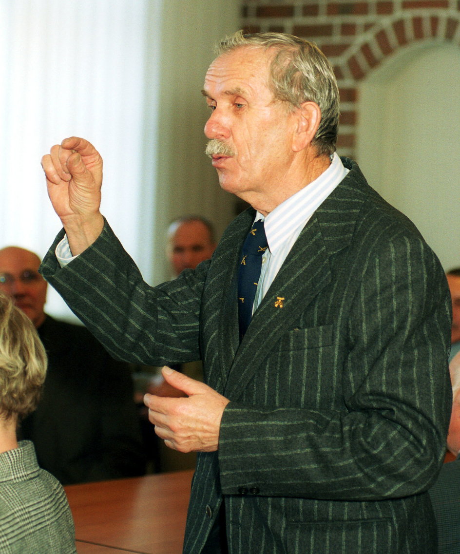 Józef Zapędzki podczas Dnia Olimpijczyka (2003 r.)
