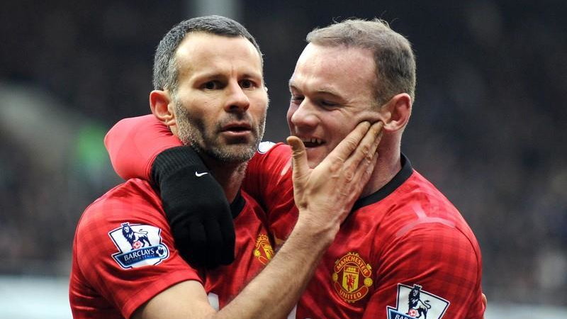 Ryan Giggs (z lewej) i Wayne Rooney