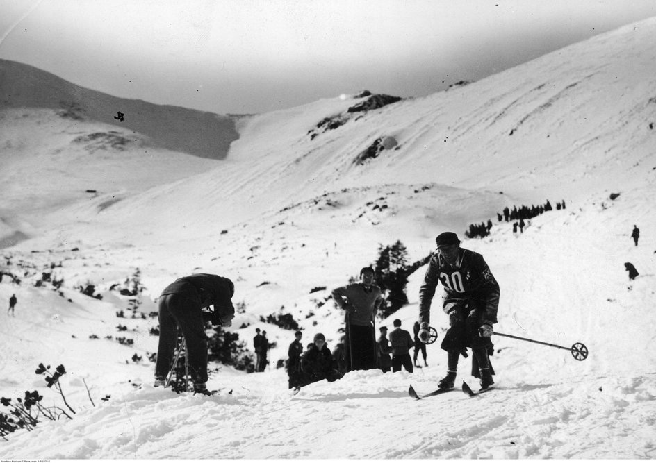 Franciszek Bujak był uważany za najlepszego zawodnika polskiej wyprawy do Chamonix. Na igrzyska jechał jako dwukrotny mistrz Polski w kombinacji norweskiej (1920 r. i 1921 r.) oraz mistrz Polski w biegu na 18 km (1920 r.).