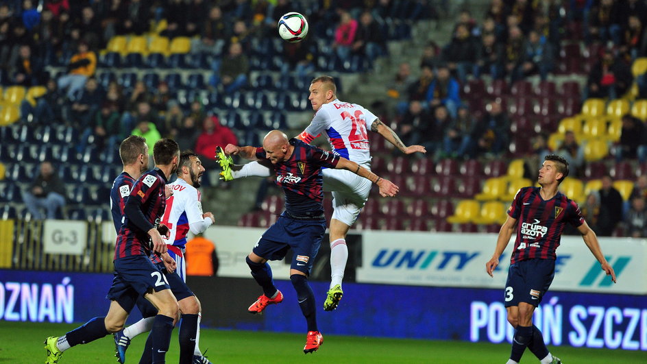 PIŁKA NOŻNA POLSKA EKSTRAKLASA POGOŃ GÓRNIK ZABRZE (Jakub Czerwiński Adam Danch )