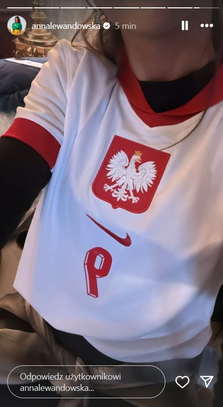 Anna Lewandowska oglądała mecz Walia - Polska