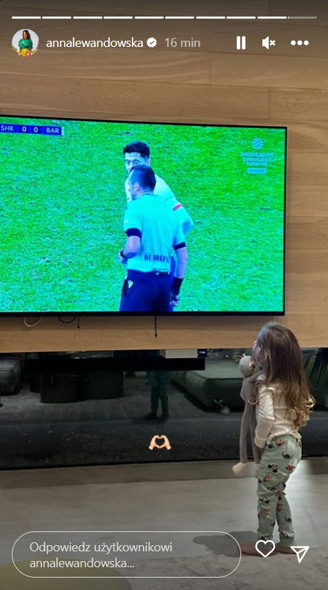 Anna Lewandowska z córką oglądały mecz Barcelony