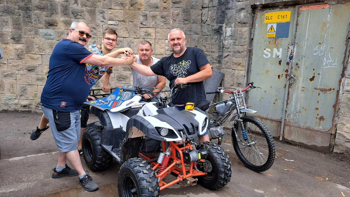 Kibice Śląska Świętochłowice wręczyli klubowi quad oraz motocykl