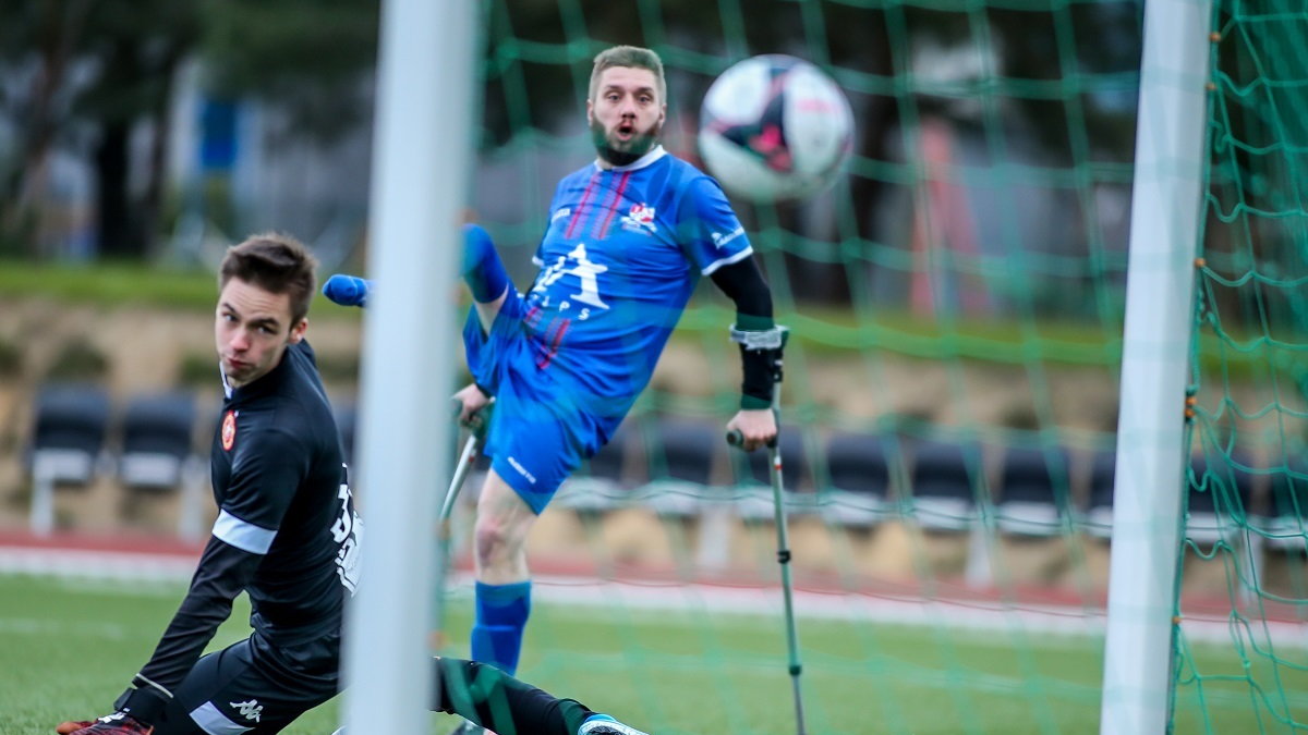 Paweł Skorka (TSP Kuloodporni Bielsko-Biała) i Mateusz Kowalczyk (Widzew Łódź)